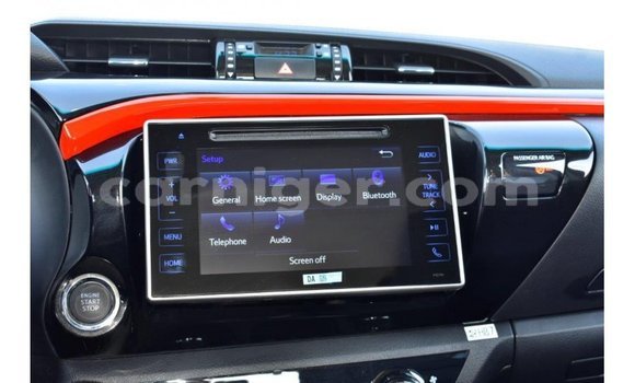 Sayi Imported Toyota Hilux Black Mota in Import - Dubai a Agadez Sayi Imported Toyota Hilux Black Mota in Import - Dubai a Agadez