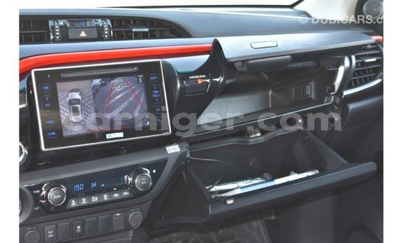 Sayi Imported Toyota Hilux Black Mota in Import - Dubai a Agadez Sayi Imported Toyota Hilux Black Mota in Import - Dubai a Agadez