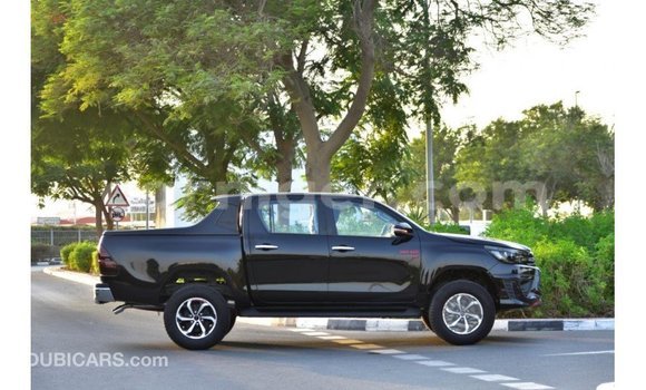 Sayi Imported Toyota Hilux Black Mota in Import - Dubai a Agadez Sayi Imported Toyota Hilux Black Mota in Import - Dubai a Agadez