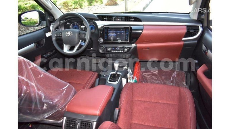 Big with watermark toyota hilux agadez import dubai 5417