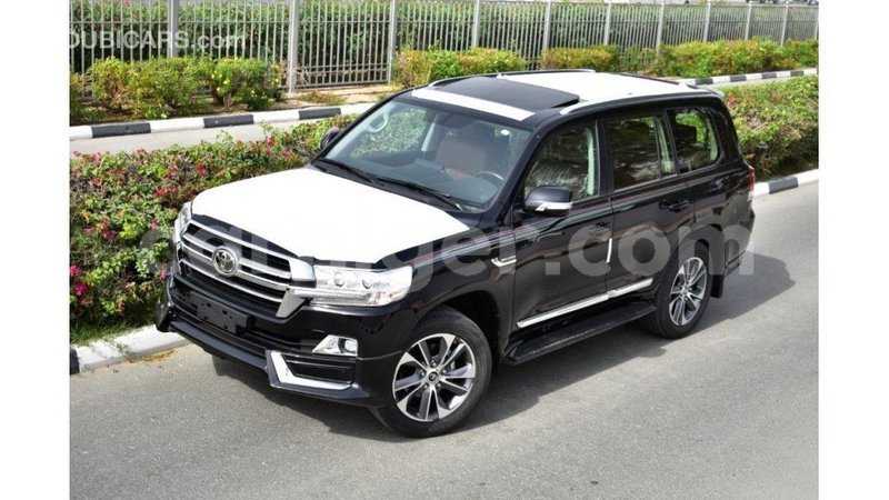Big with watermark toyota land cruiser agadez import dubai 5419