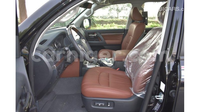 Big with watermark toyota land cruiser agadez import dubai 5419