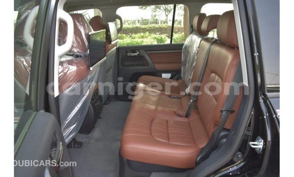 Sayi Imported Toyota Land Cruiser Black Babbar mota in Import - Dubai a Agadez Sayi Imported Toyota Land Cruiser Black Babbar mota in Import - Dubai a Agadez
