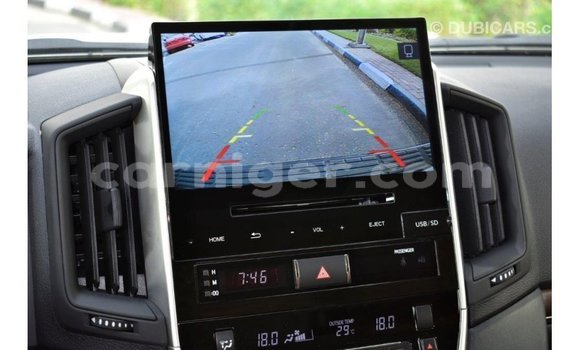 Sayi Imported Toyota Land Cruiser Black Babbar mota in Import - Dubai a Agadez Sayi Imported Toyota Land Cruiser Black Babbar mota in Import - Dubai a Agadez