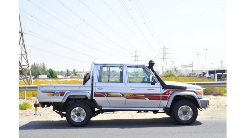 Big with watermark toyota land cruiser agadez import dubai 5420