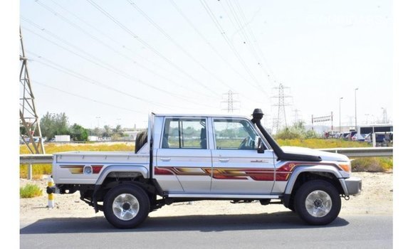 Sayi Imported Toyota Land Cruiser Other Babbar mota in Import - Dubai a Agadez Sayi Imported Toyota Land Cruiser Other Babbar mota in Import - Dubai a Agadez
