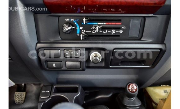 Sayi Imported Toyota Land Cruiser Other Babbar mota in Import - Dubai a Agadez Sayi Imported Toyota Land Cruiser Other Babbar mota in Import - Dubai a Agadez