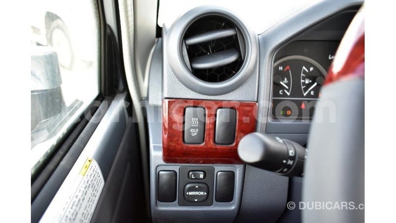 Big with watermark toyota land cruiser agadez import dubai 5420
