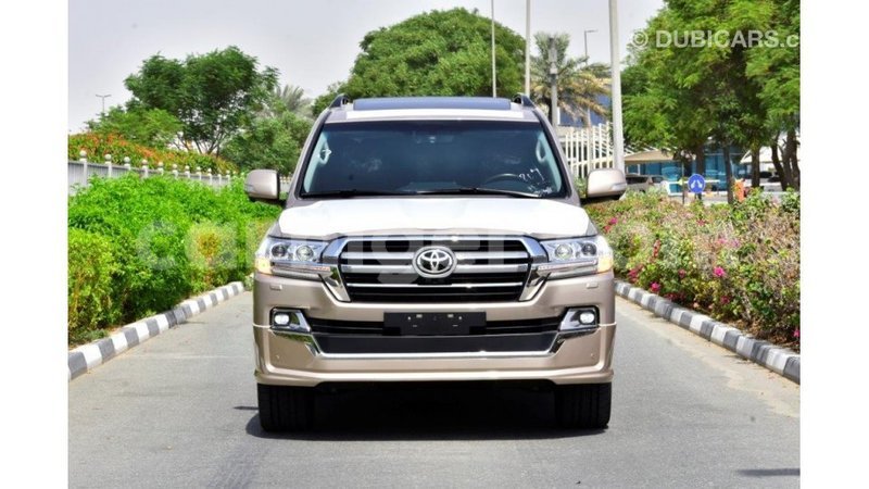 Big with watermark toyota land cruiser agadez import dubai 5422