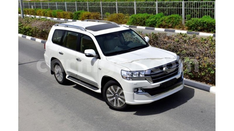 Big with watermark toyota land cruiser agadez import dubai 5426