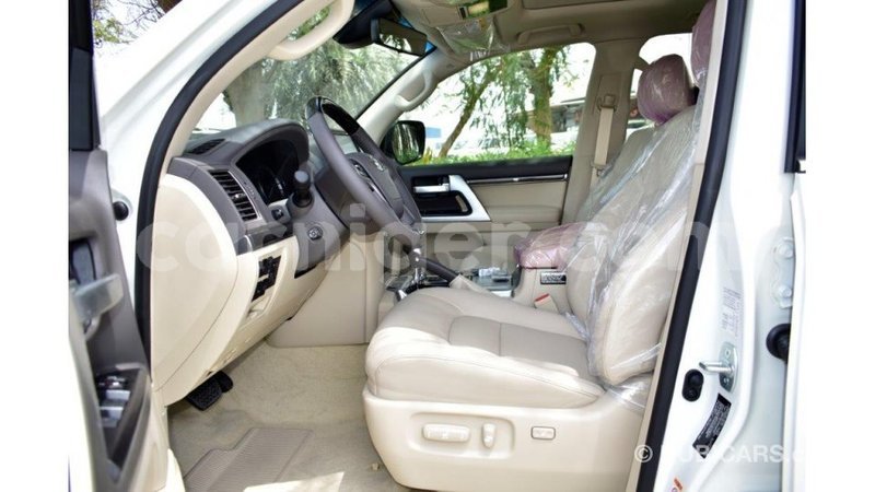 Big with watermark toyota land cruiser agadez import dubai 5426