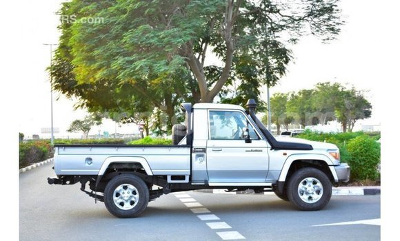 Sayi Imported Toyota Land Cruiser Other Babbar mota in Import - Dubai a Agadez Sayi Imported Toyota Land Cruiser Other Babbar mota in Import - Dubai a Agadez