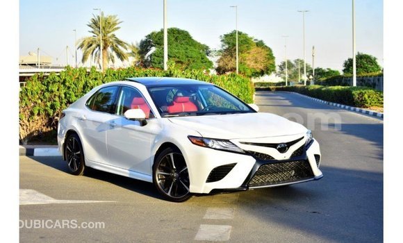 Sayi Imported Toyota Camry White Mota in Import - Dubai a Agadez Sayi Imported Toyota Camry White Mota in Import - Dubai a Agadez
