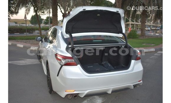 Sayi Imported Toyota Camry White Mota in Import - Dubai a Agadez Sayi Imported Toyota Camry White Mota in Import - Dubai a Agadez
