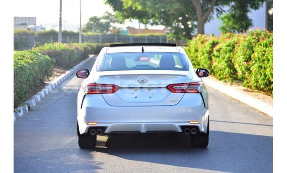 Sayi Imported Toyota Camry White Mota in Import - Dubai a Agadez Sayi Imported Toyota Camry White Mota in Import - Dubai a Agadez