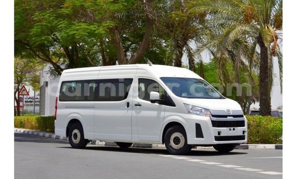 Sayi Imported Toyota Hiace White Mota in Import - Dubai a Agadez Sayi Imported Toyota Hiace White Mota in Import - Dubai a Agadez