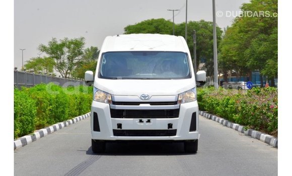 Sayi Imported Toyota Hiace White Mota in Import - Dubai a Agadez Sayi Imported Toyota Hiace White Mota in Import - Dubai a Agadez