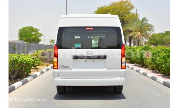 Sayi Imported Toyota Hiace White Mota in Import - Dubai a Agadez Sayi Imported Toyota Hiace White Mota in Import - Dubai a Agadez