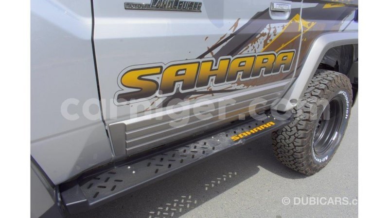 Big with watermark toyota land cruiser agadez import dubai 5433