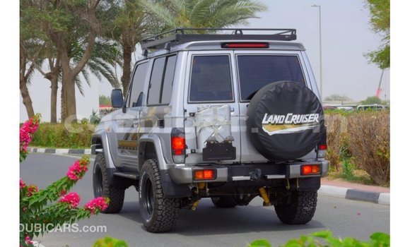 Sayi Imported Toyota Land Cruiser Other Babbar mota in Import - Dubai a Agadez Sayi Imported Toyota Land Cruiser Other Babbar mota in Import - Dubai a Agadez
