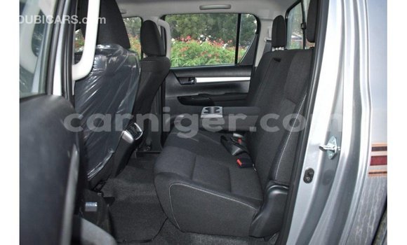Sayi Imported Toyota Hilux Other Mota in Import - Dubai a Agadez Sayi Imported Toyota Hilux Other Mota in Import - Dubai a Agadez