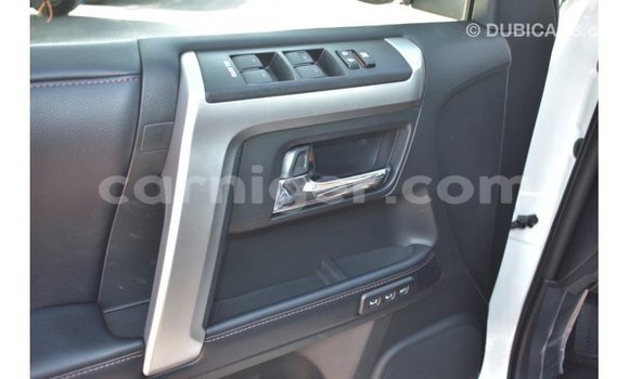 Sayi Imported Toyota Ade White Babbar mota in Import - Dubai a Agadez Sayi Imported Toyota Ade White Babbar mota in Import - Dubai a Agadez