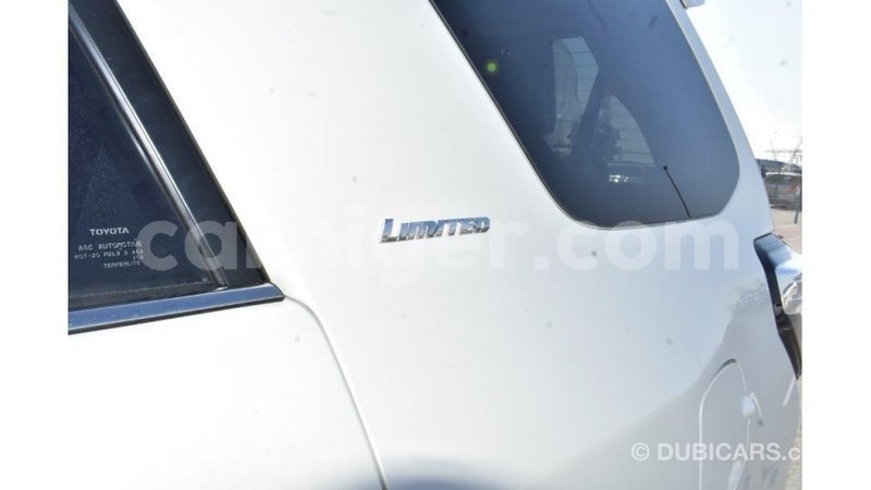 Big with watermark toyota ade agadez import dubai 5435
