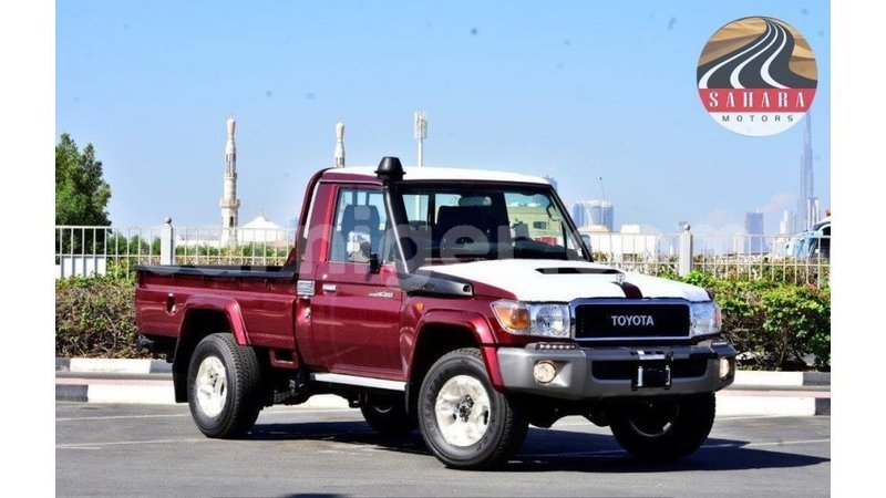 Big with watermark toyota land cruiser agadez import dubai 5438