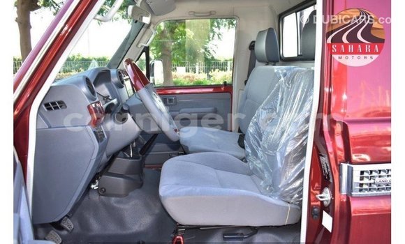 Sayi Imported Toyota Land Cruiser Red Babbar mota in Import - Dubai a Agadez Sayi Imported Toyota Land Cruiser Red Babbar mota in Import - Dubai a Agadez