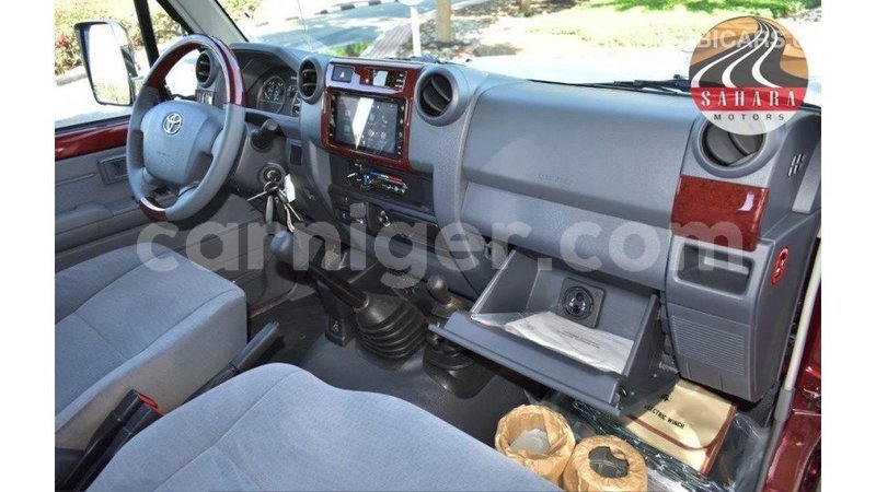Big with watermark toyota land cruiser agadez import dubai 5438