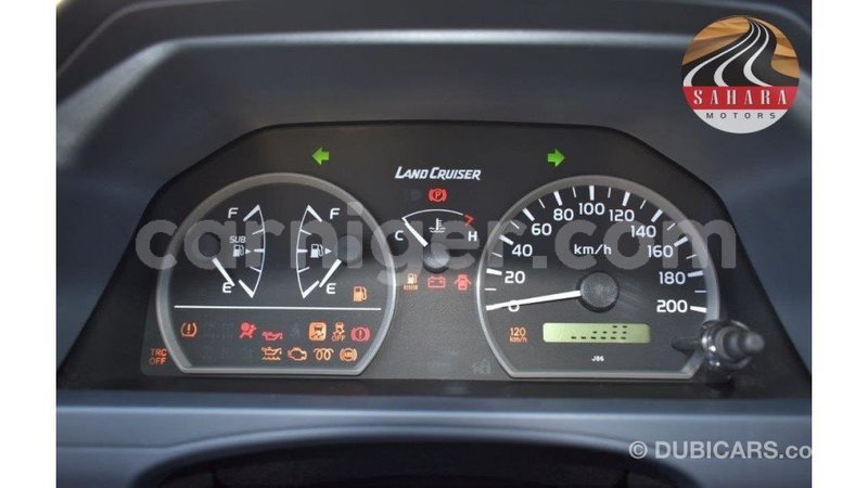 Big with watermark toyota land cruiser agadez import dubai 5438
