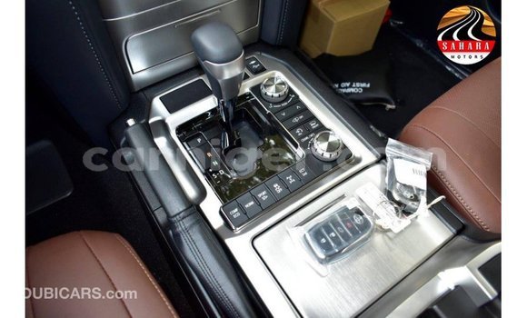 Sayi Imported Toyota Land Cruiser Black Babbar mota in Import - Dubai a Agadez Sayi Imported Toyota Land Cruiser Black Babbar mota in Import - Dubai a Agadez