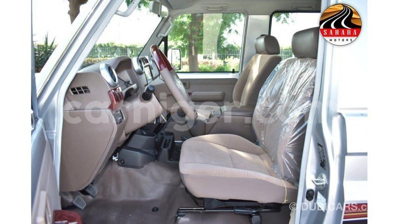 Big with watermark toyota land cruiser agadez import dubai 5443
