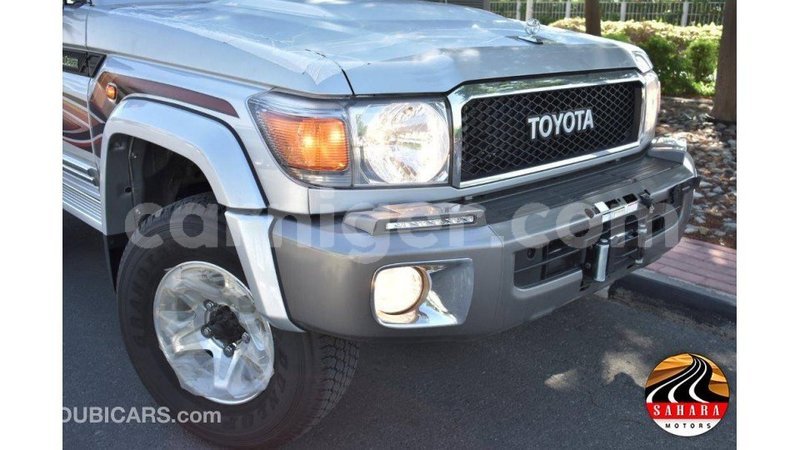 Big with watermark toyota land cruiser agadez import dubai 5443