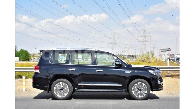 Big with watermark toyota land cruiser agadez import dubai 5445