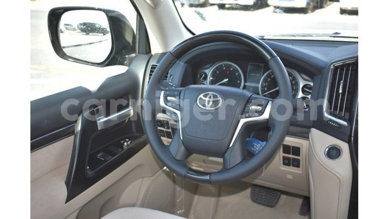 Big with watermark toyota land cruiser agadez import dubai 5445