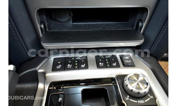 Sayi Imported Toyota Land Cruiser Other Babbar mota in Import - Dubai a Agadez Sayi Imported Toyota Land Cruiser Other Babbar mota in Import - Dubai a Agadez