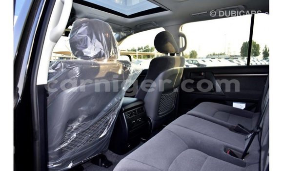 Sayi Imported Toyota Land Cruiser Black Babbar mota in Import - Dubai a Agadez Sayi Imported Toyota Land Cruiser Black Babbar mota in Import - Dubai a Agadez