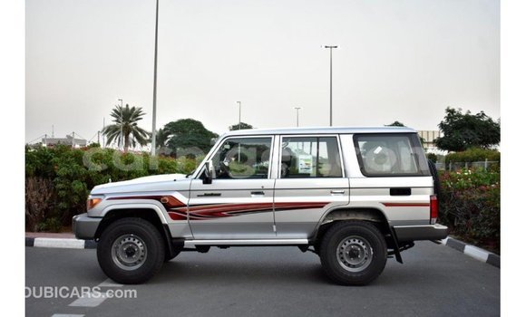 Sayi Imported Toyota Land Cruiser Other Babbar mota in Import - Dubai a Agadez Sayi Imported Toyota Land Cruiser Other Babbar mota in Import - Dubai a Agadez