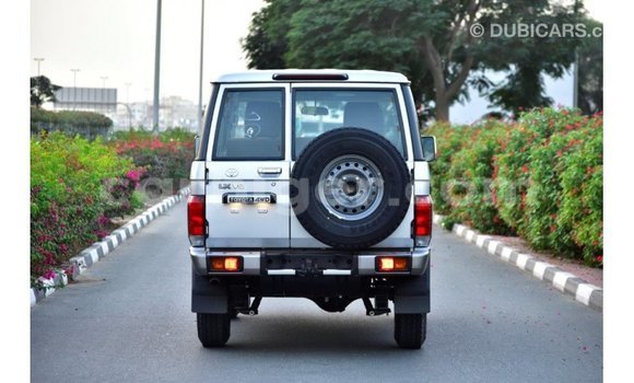 Sayi Imported Toyota Land Cruiser Other Babbar mota in Import - Dubai a Agadez Sayi Imported Toyota Land Cruiser Other Babbar mota in Import - Dubai a Agadez