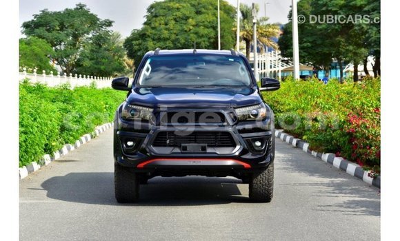 Sayi Imported Toyota Hilux Black Mota in Import - Dubai a Agadez Sayi Imported Toyota Hilux Black Mota in Import - Dubai a Agadez