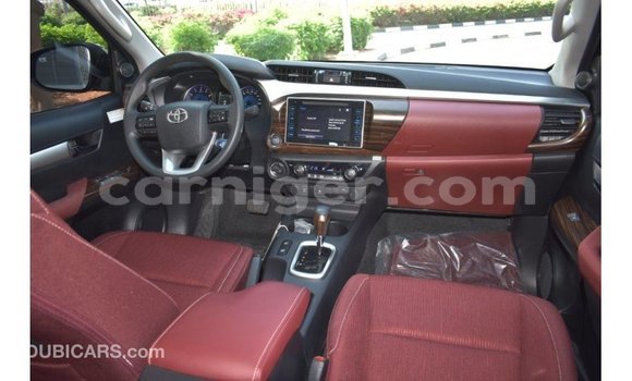 Sayi Imported Toyota Hilux Black Mota in Import - Dubai a Agadez Sayi Imported Toyota Hilux Black Mota in Import - Dubai a Agadez