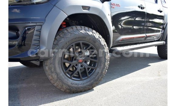 Sayi Imported Toyota Hilux Black Mota in Import - Dubai a Agadez Sayi Imported Toyota Hilux Black Mota in Import - Dubai a Agadez
