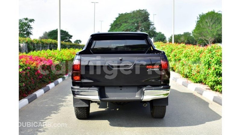 Big with watermark toyota hilux agadez import dubai 5450