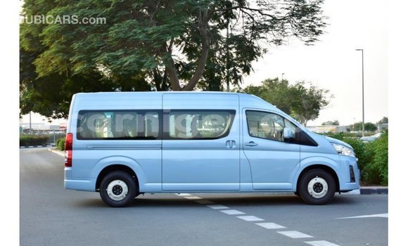 Sayi Imported Toyota Hiace Blue Mota in Import - Dubai a Agadez Sayi Imported Toyota Hiace Blue Mota in Import - Dubai a Agadez