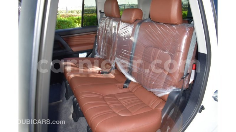 Big with watermark toyota land cruiser agadez import dubai 5452