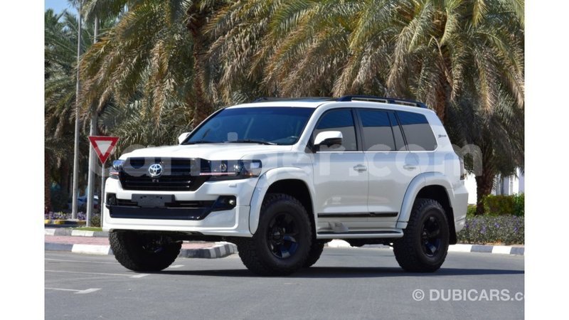 Big with watermark toyota land cruiser agadez import dubai 5452
