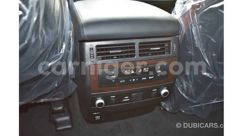 Big with watermark toyota land cruiser agadez import dubai 5457