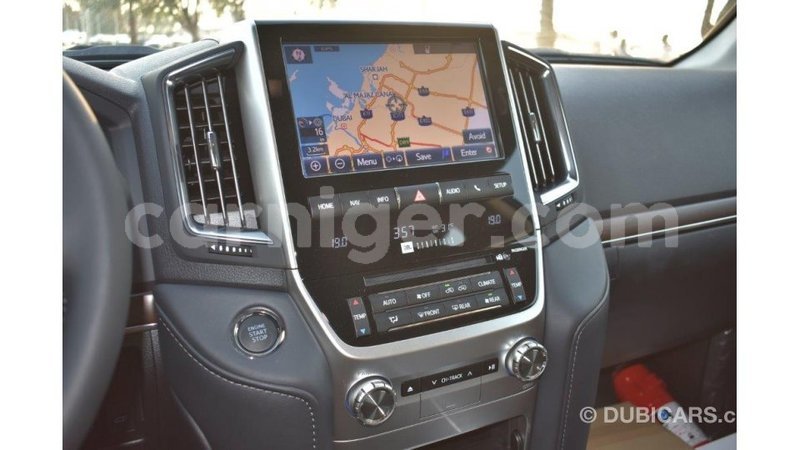 Big with watermark toyota land cruiser agadez import dubai 5457