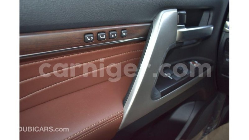 Big with watermark toyota land cruiser agadez import dubai 5457